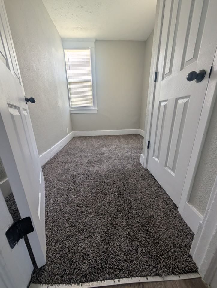 518 N 8th St #1 - Photo 6 of 7