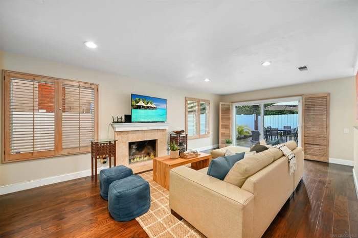 3975 Cypress del Mar - Photo 5 of 10