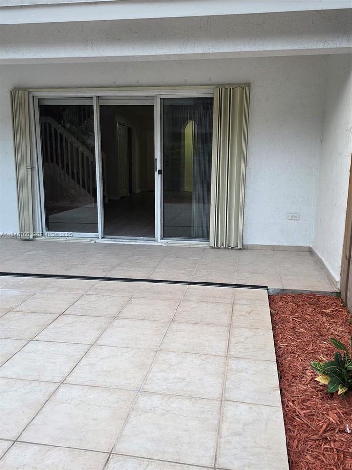 11444 Northwest 48th Terrace #14444 - Photo 2 of 14