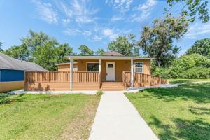 featured image of 829 Broadway Ave