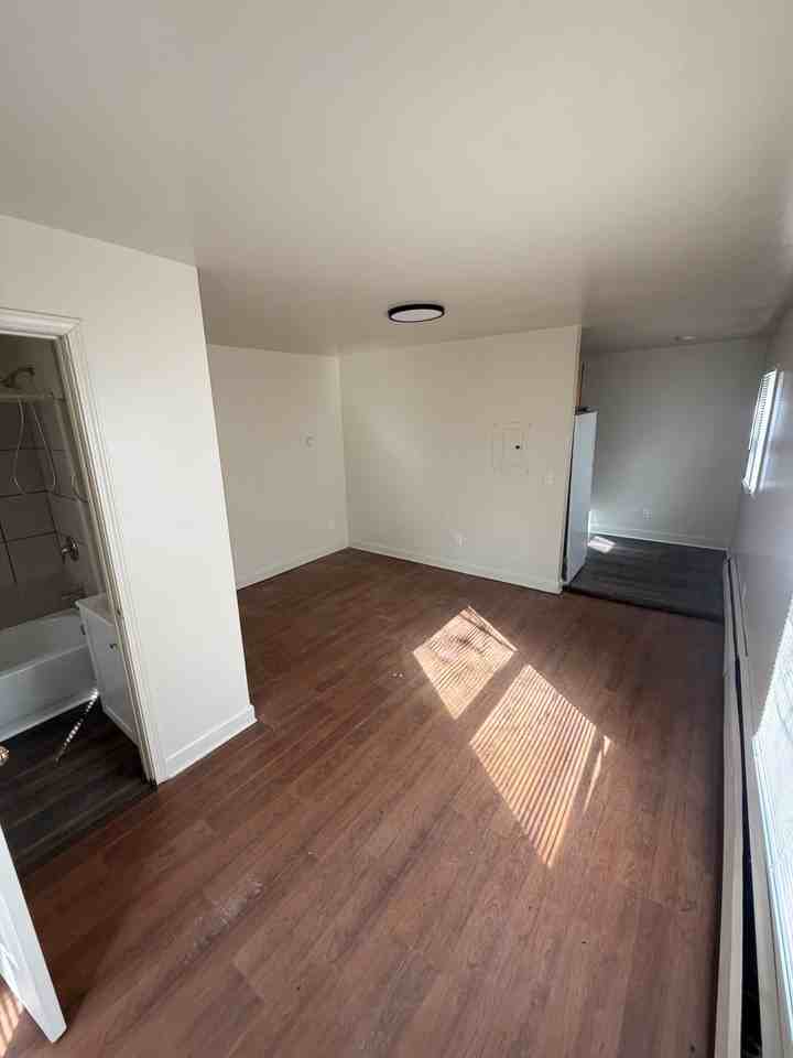 1104 Sherwood Ave #3 - Photo 7 of 8