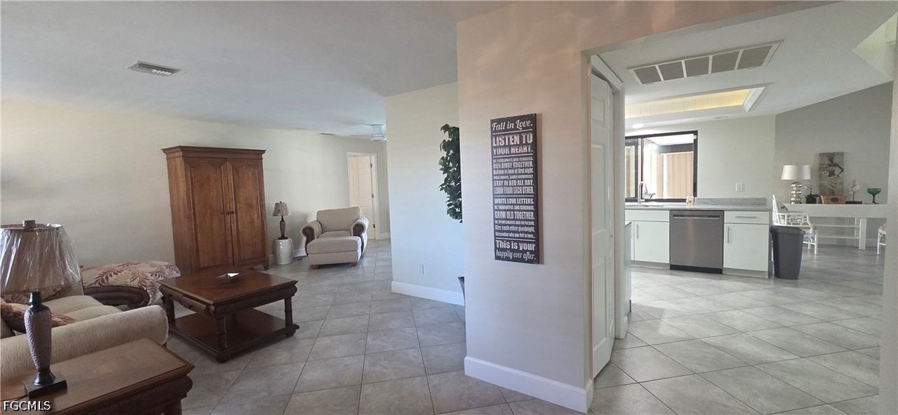 534 Se 34th Ter - Photo 3 of 27