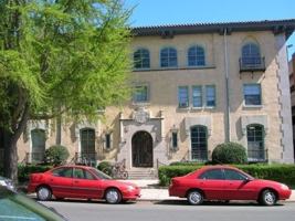 featured image of 1106 W Franklin St