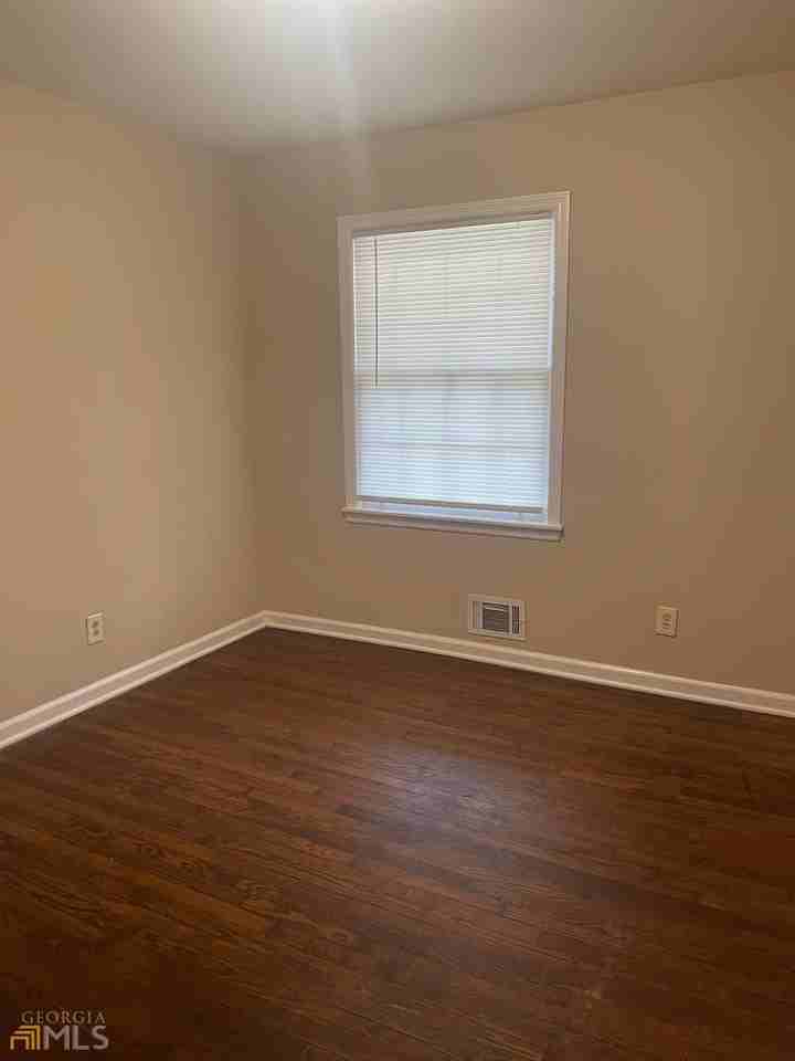 808 S Nottingham Rd - Photo 5 of 9