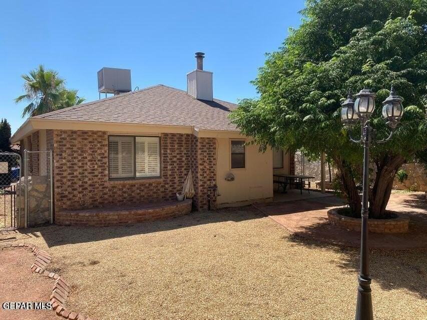 1524 Kolliker Dr - Photo 4 of 12