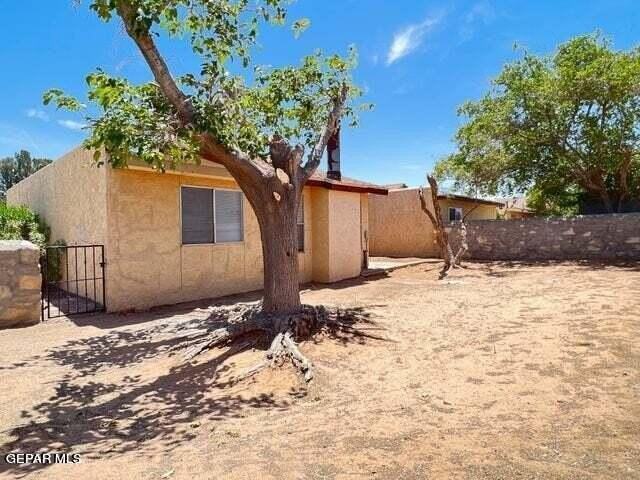 3329 Red Sails Dr - Photo 4 of 24