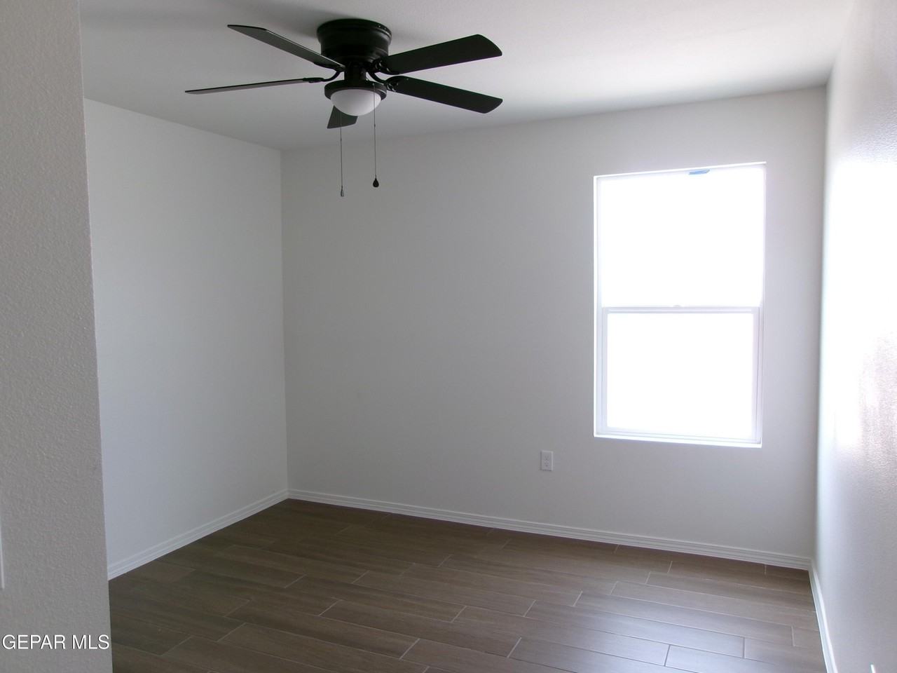 5960 Mohegan Sun St - Photo 4 of 16