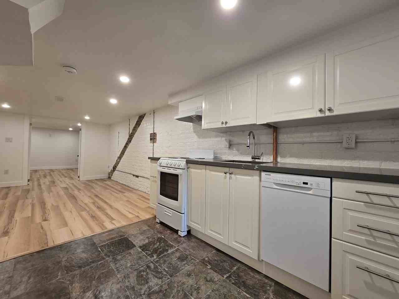 1172 Davenport Road - Photo 2 of 20