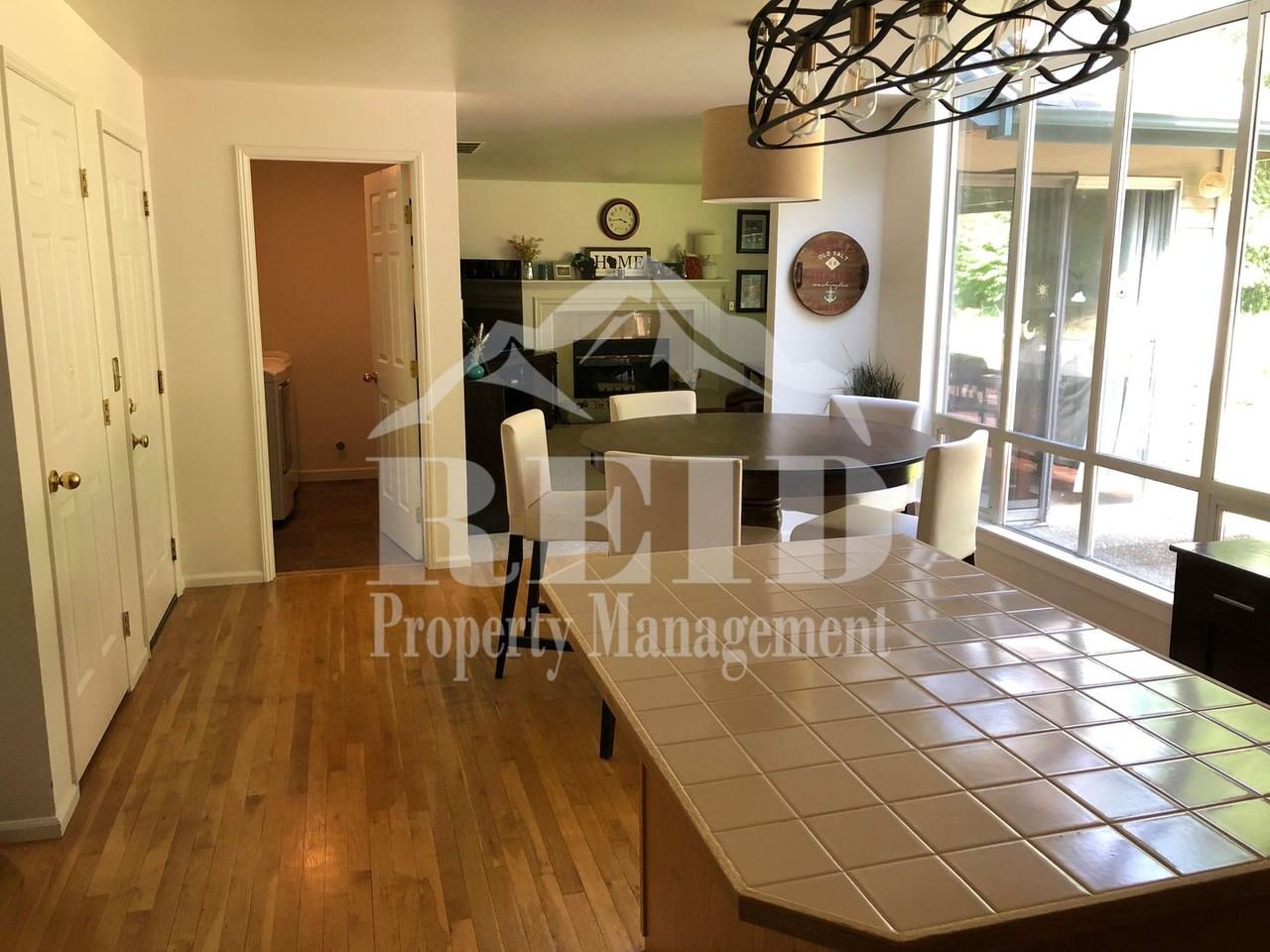 12238 Ridgepoint Cir Nw - Photo 6 of 31