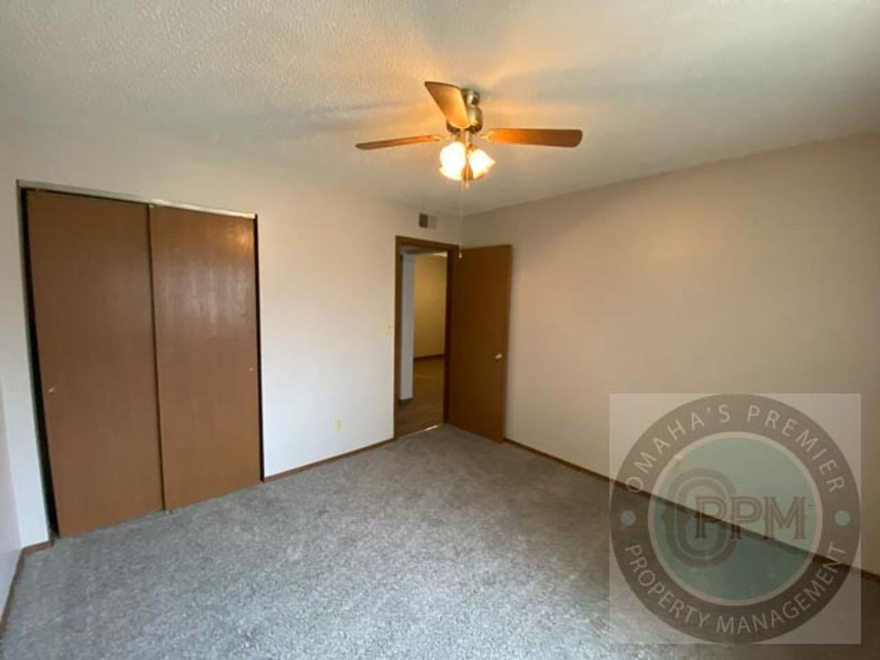 BEN APARTMENTS - Photo 5 of 9