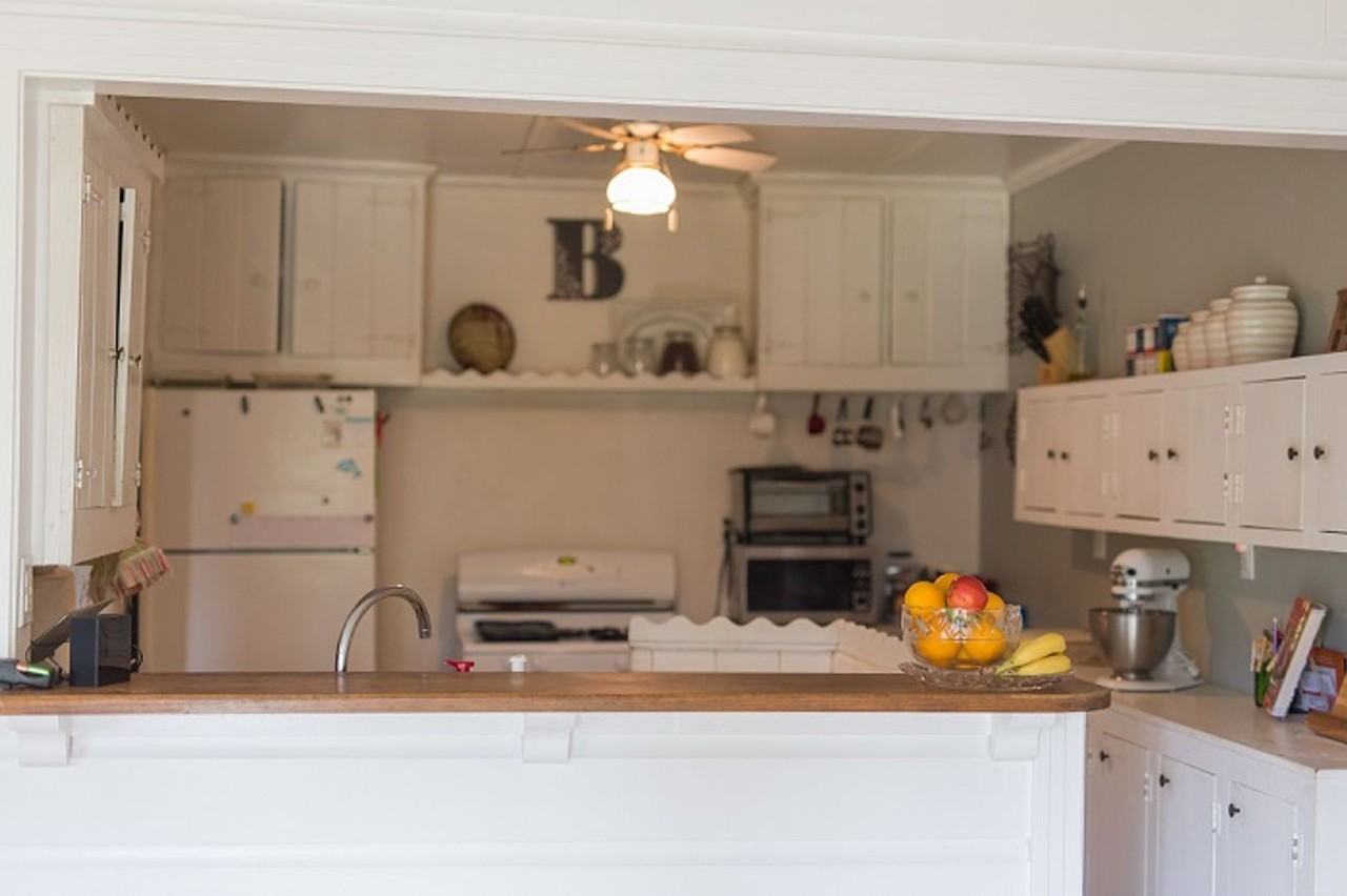 216 Hayter St - Photo 5 of 10