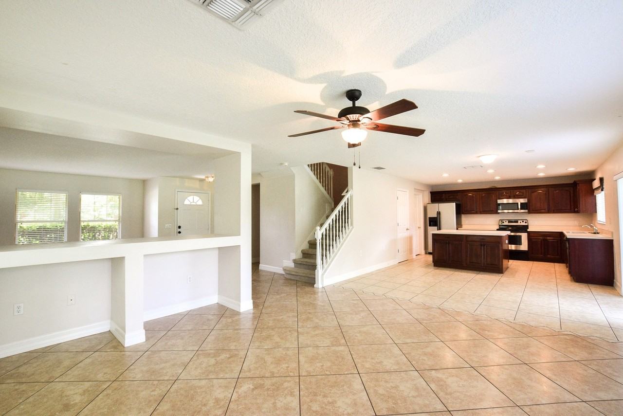 12814 Oulton Cir - Photo 3 of 18