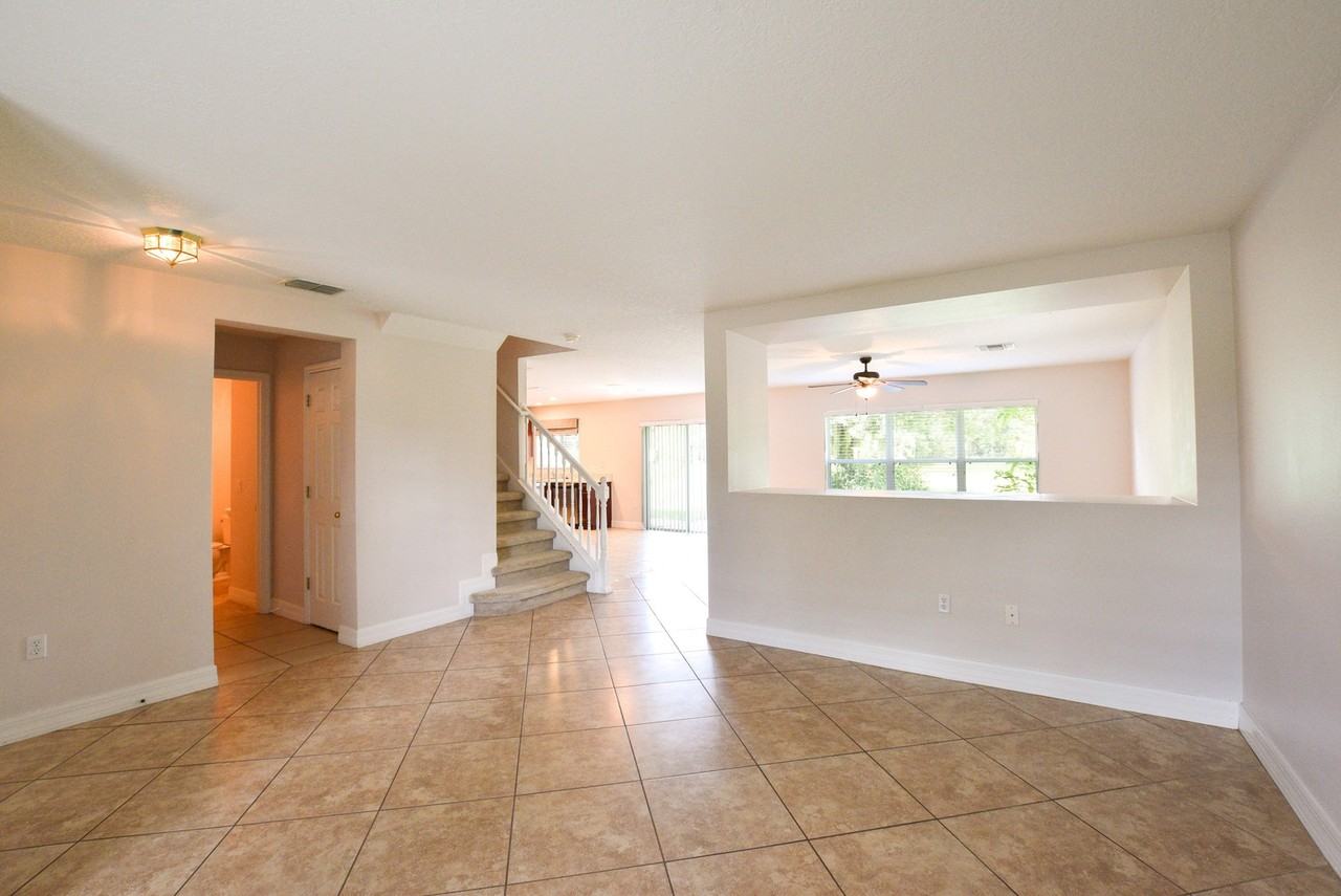 12814 Oulton Cir - Photo 4 of 18