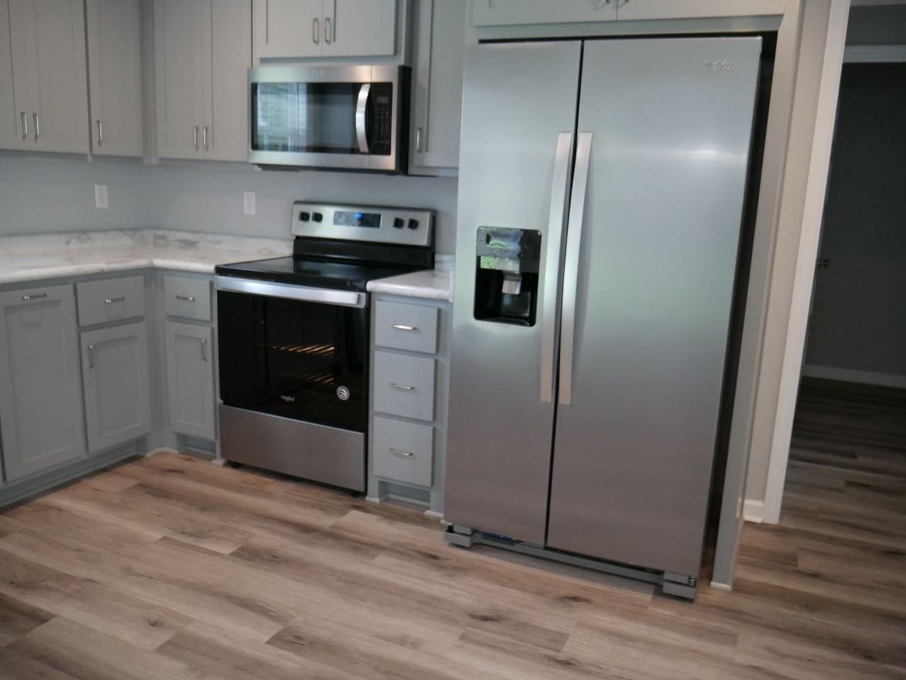 4428 White Water Rd - Photo 7 of 47