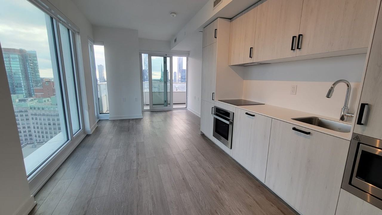 Yonge St & Queen St E - Photo 3 of 38