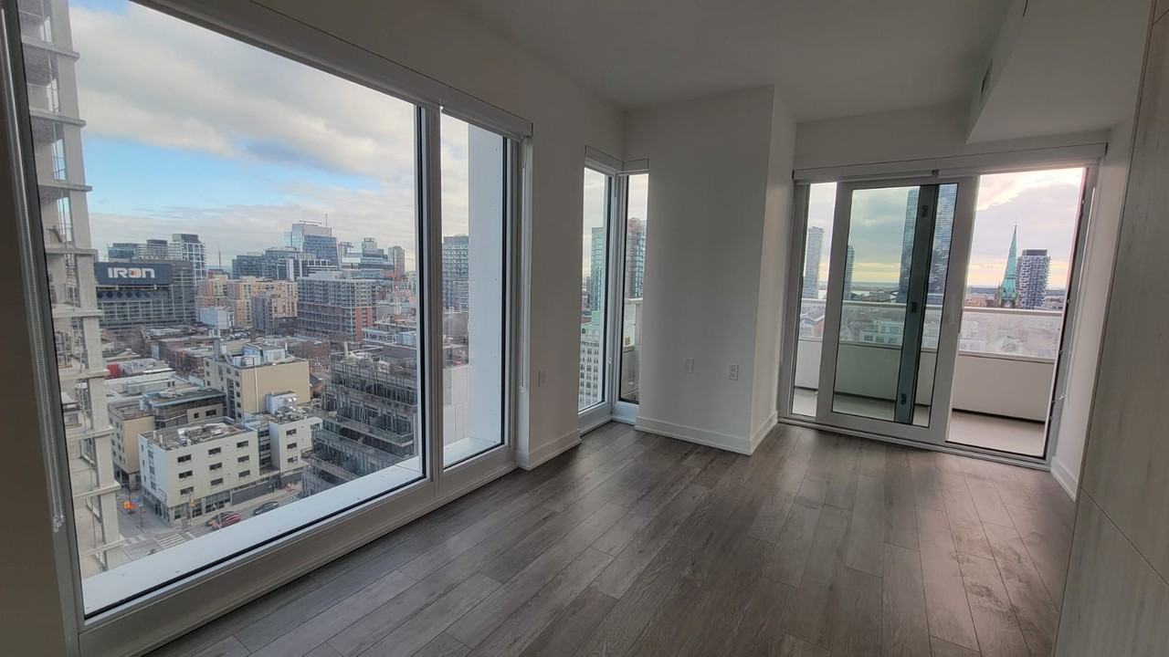 Yonge St & Queen St E - Photo 5 of 38