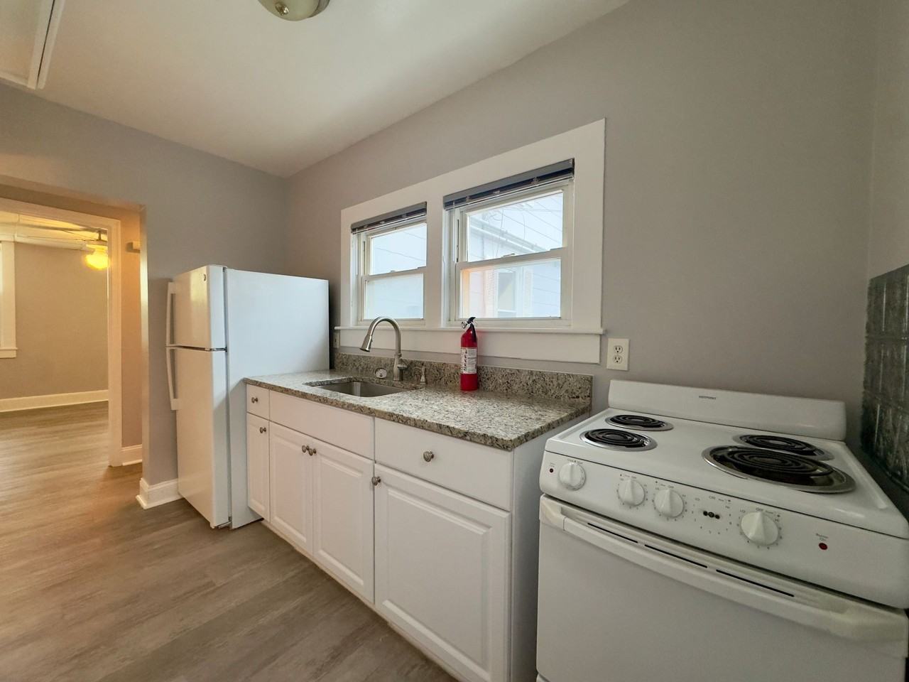 For Rent: Comfortable Living at 2910 Scherer Avenue – Your Ideal Home Awaits! - Photo 4 of 8