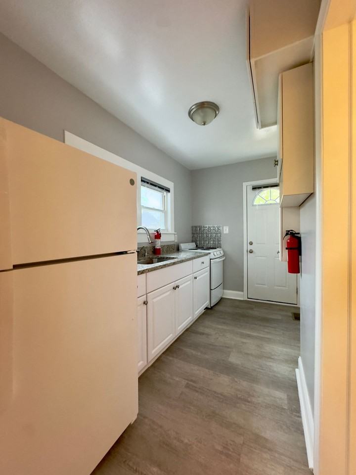For Rent: Comfortable Living at 2910 Scherer Avenue – Your Ideal Home Awaits! - Photo 5 of 8