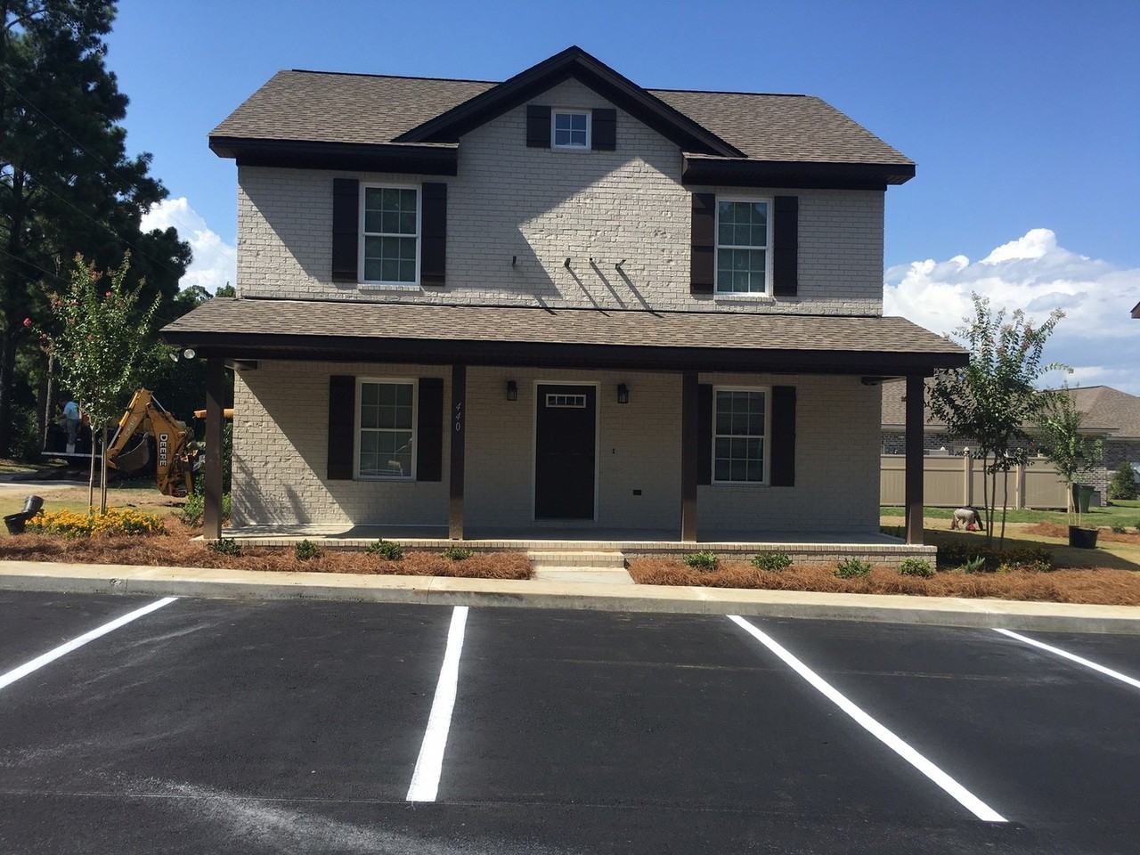 444 S College St - Photo 2 of 15