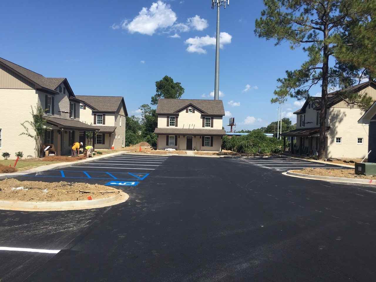 444 S College St - Photo 3 of 15