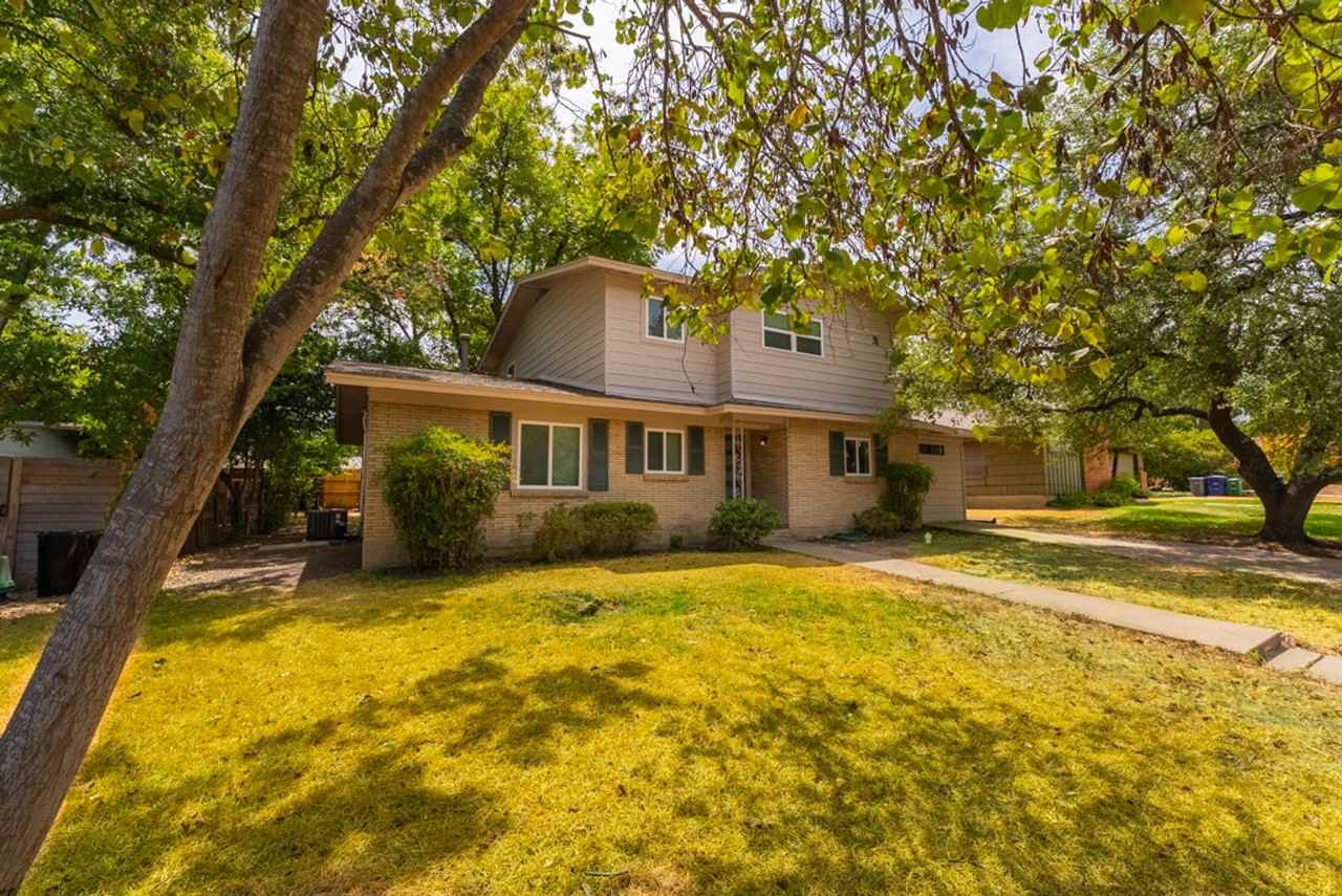 1307 Berkshire Dr - Photo 2 of 41