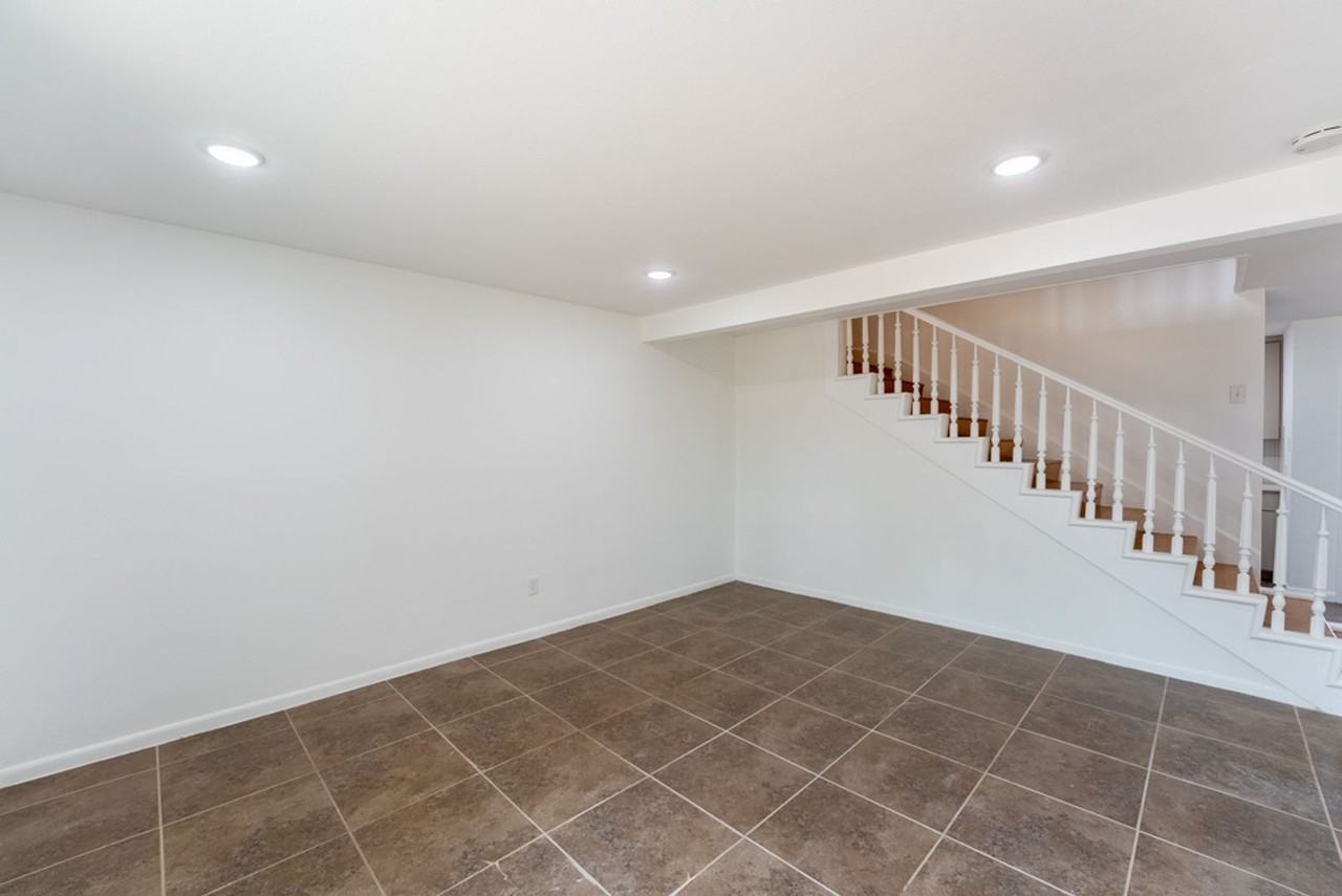 1307 Berkshire Dr - Photo 5 of 41