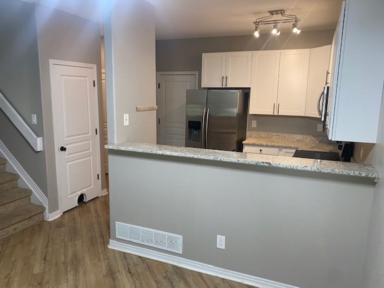 665 S Depew St - Photo 7 of 23