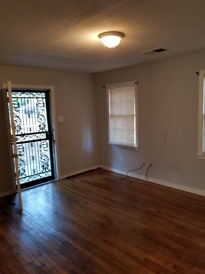 2243 Malone Ave - Photo 2 of 6