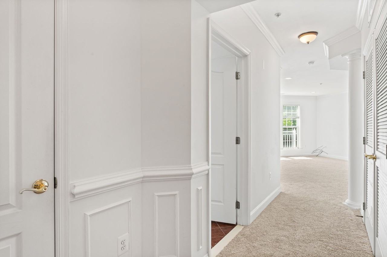 1002 Elmcroft Blvd - Photo 2 of 30