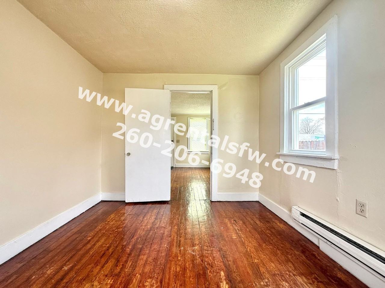 507 E Pettit Ave - Photo 2 of 11