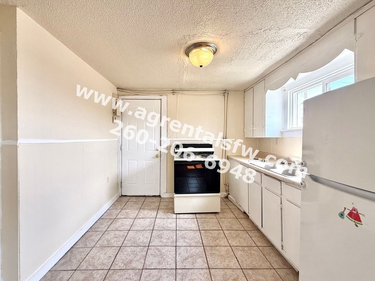 507 E Pettit Ave - Photo 6 of 11