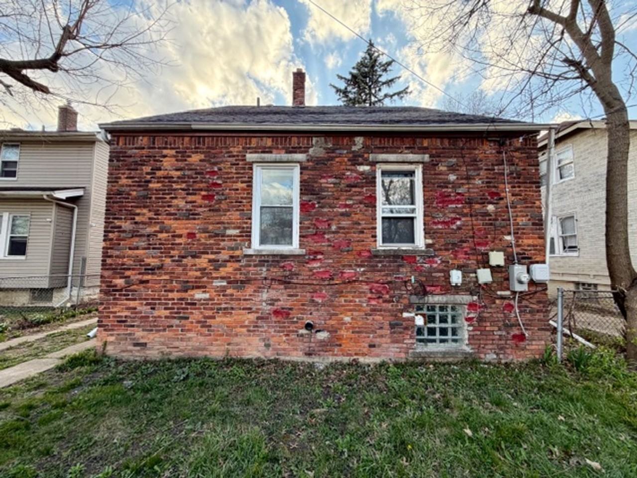 14590 Ardmore St - Photo 3 of 18