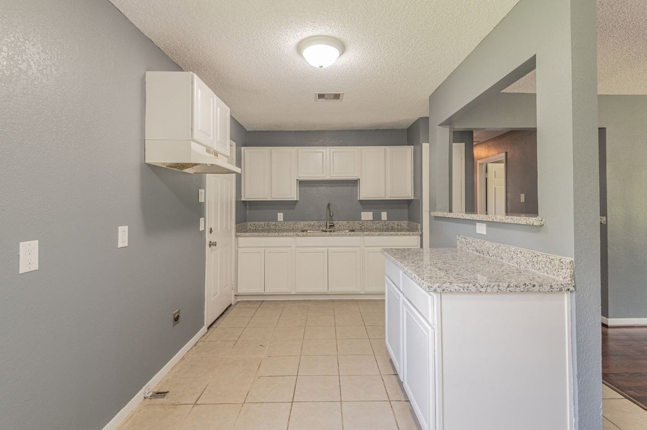 5407 Thrush Dr - Photo 4 of 15