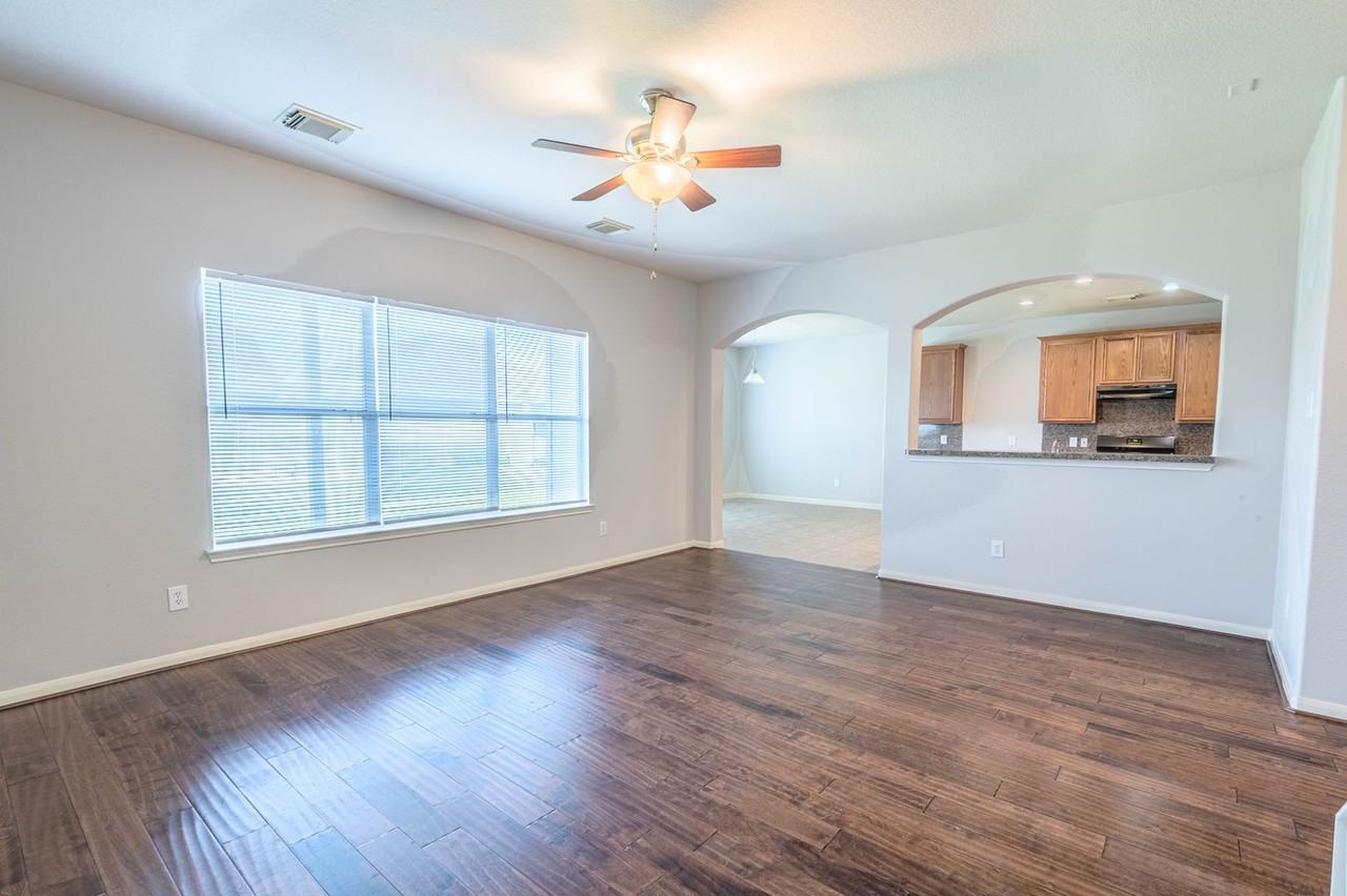 20926 Hamlet Ridge Ln - Photo 3 of 18