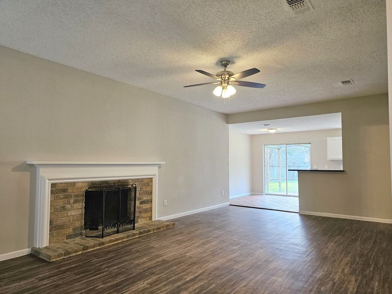 6103 Wolfboro Dr - Photo 2 of 20