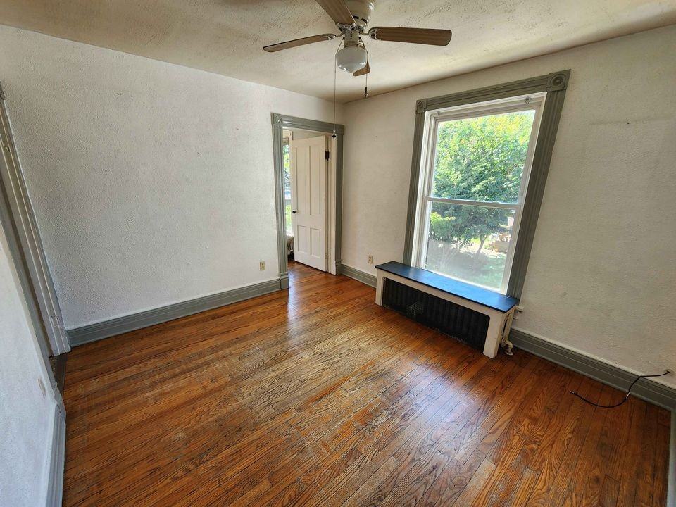 655 E 7th St Apt 2nd #2ndFLBACK - Photo 3 of 7