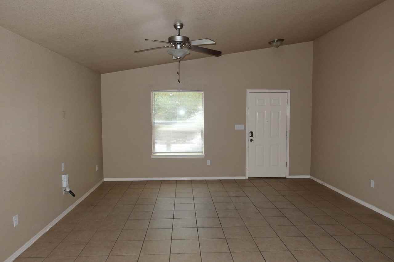 14217 Otter Point Dr - Photo 3 of 21
