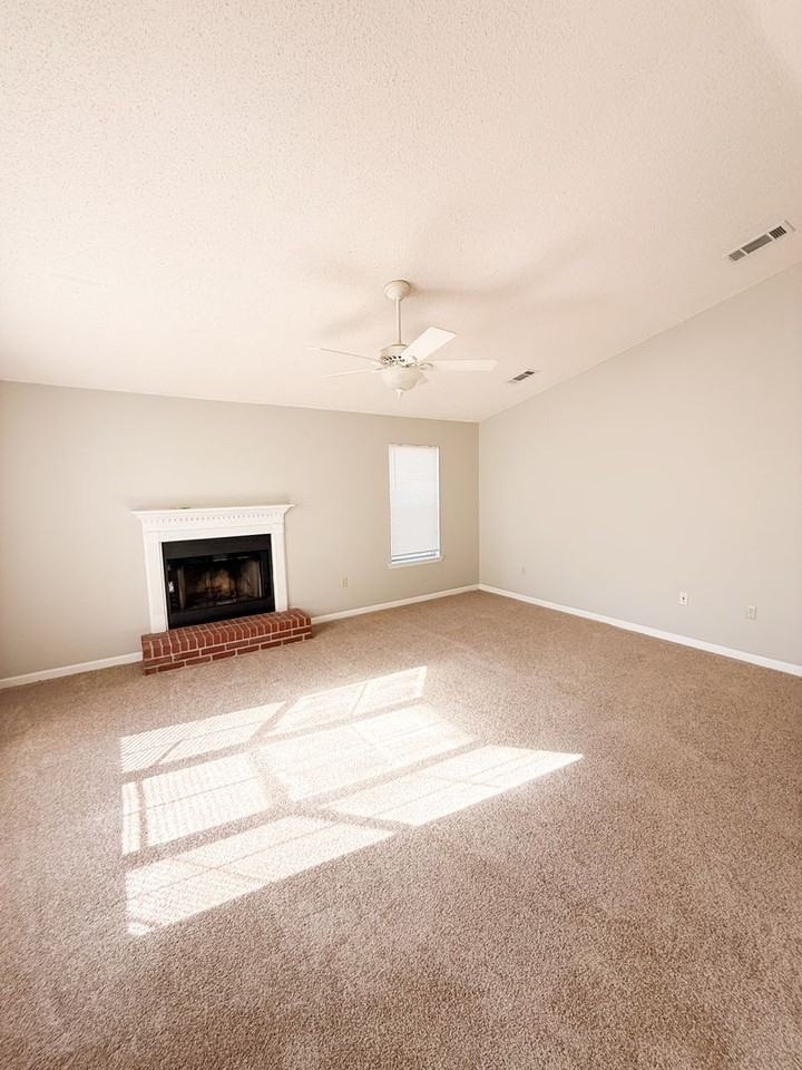 Rolling Rd #K90 - Photo 2 of 8