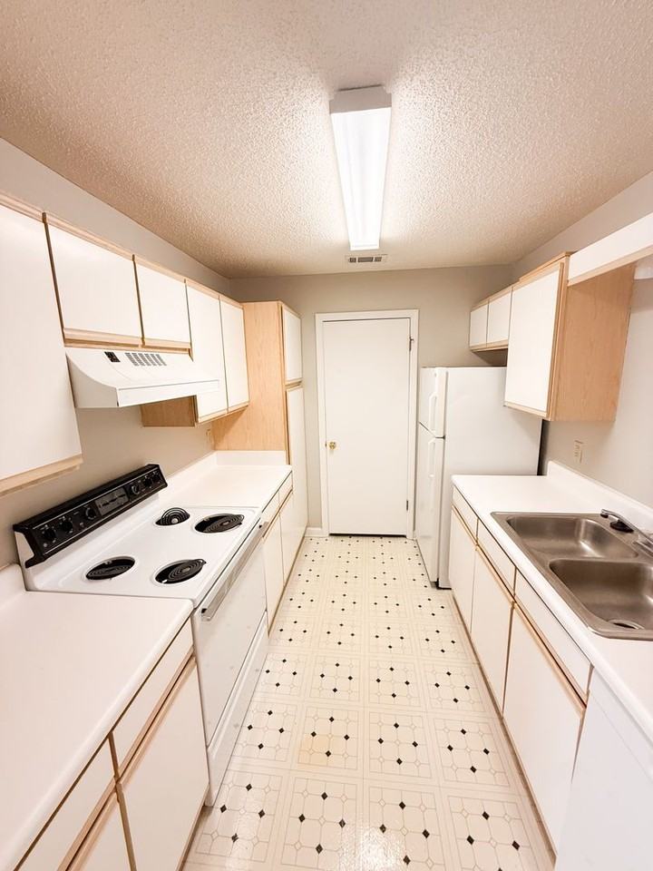 Rolling Rd #K90 - Photo 3 of 8