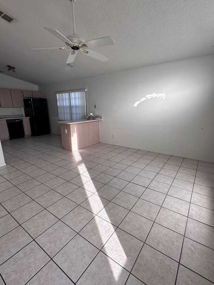 3036 Patel Dr - Photo 3 of 10