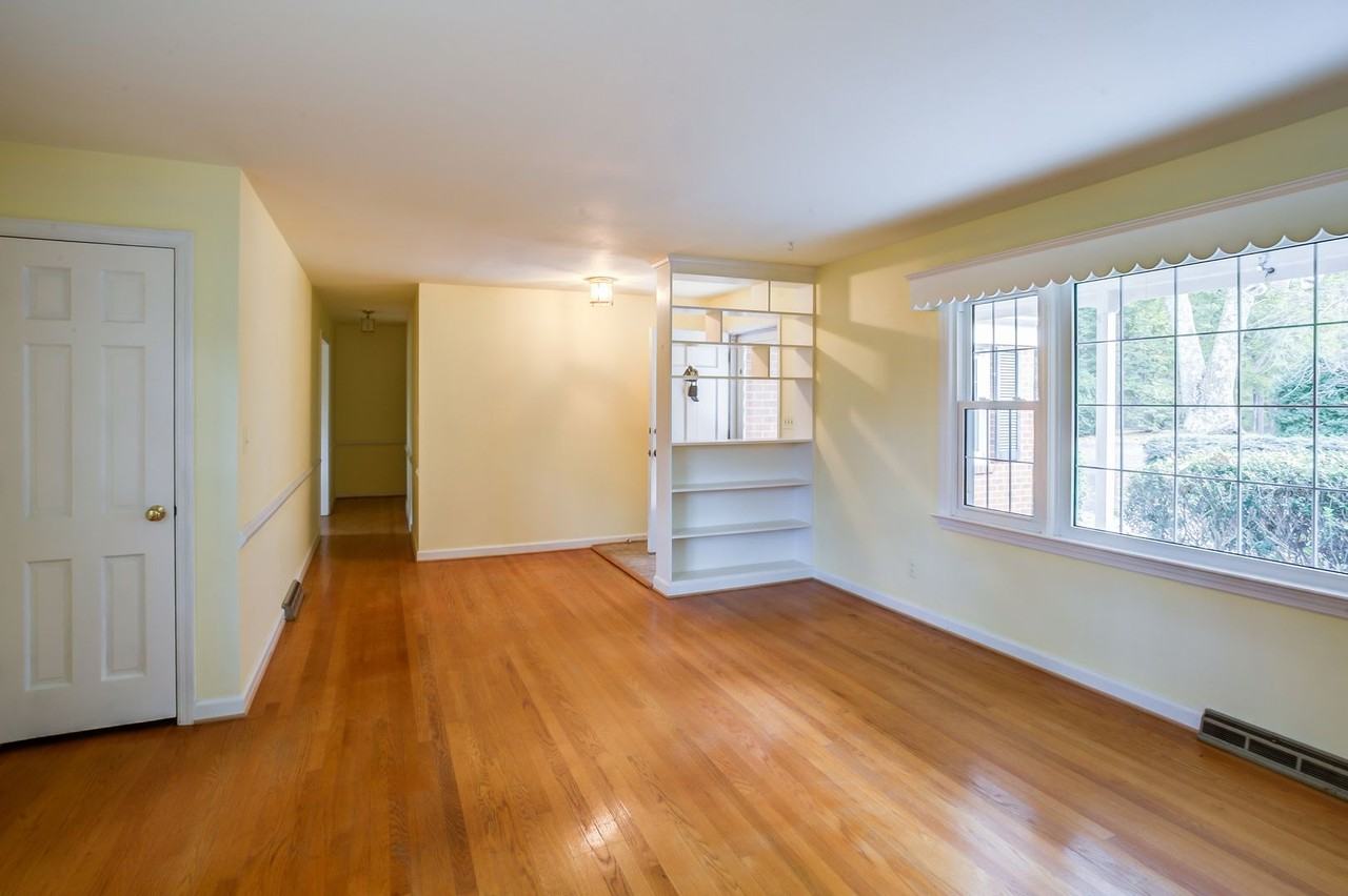 1710 Milton Rd - Photo 3 of 20