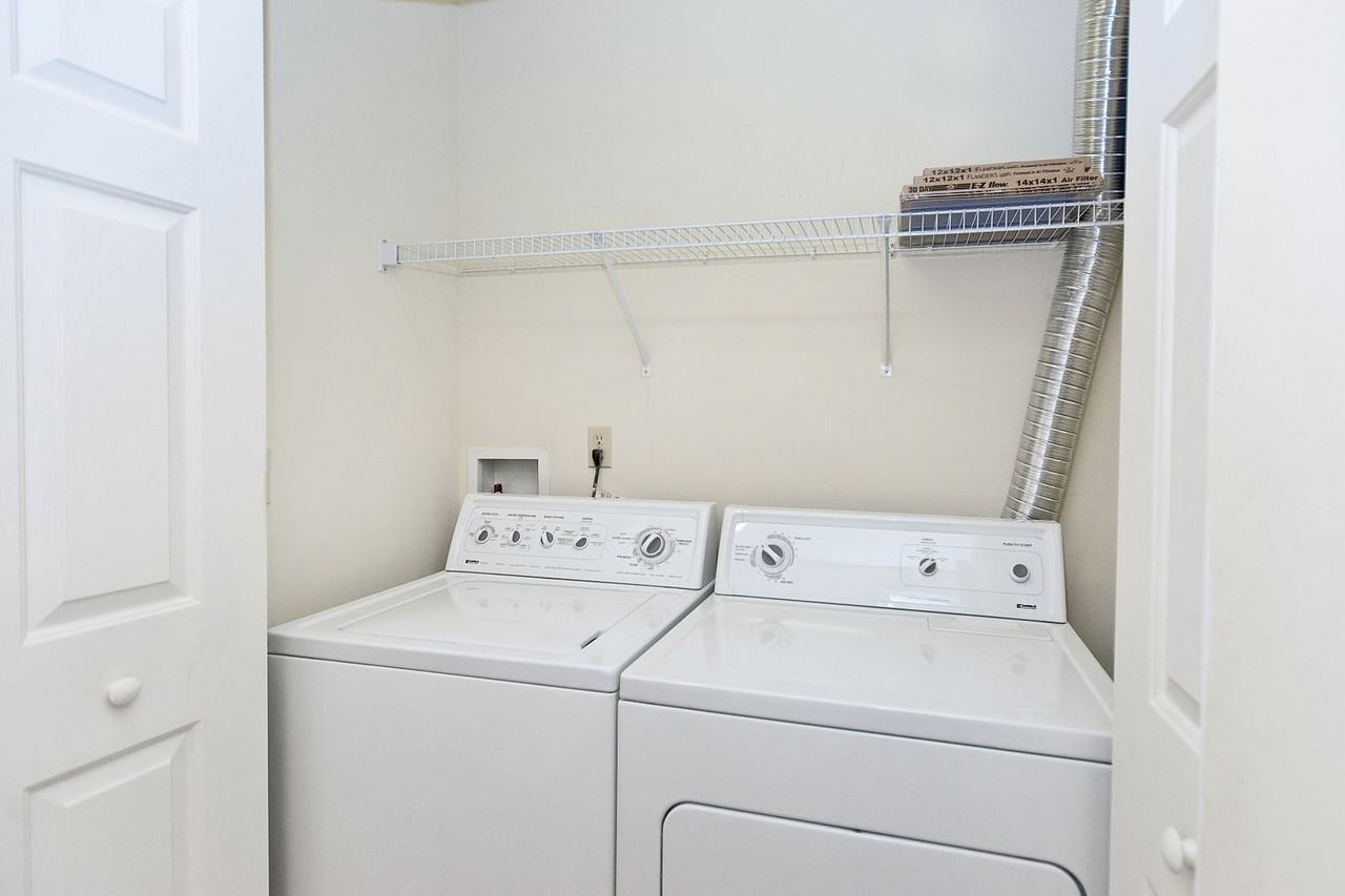 119 Waterbury Ct - Photo 2 of 18