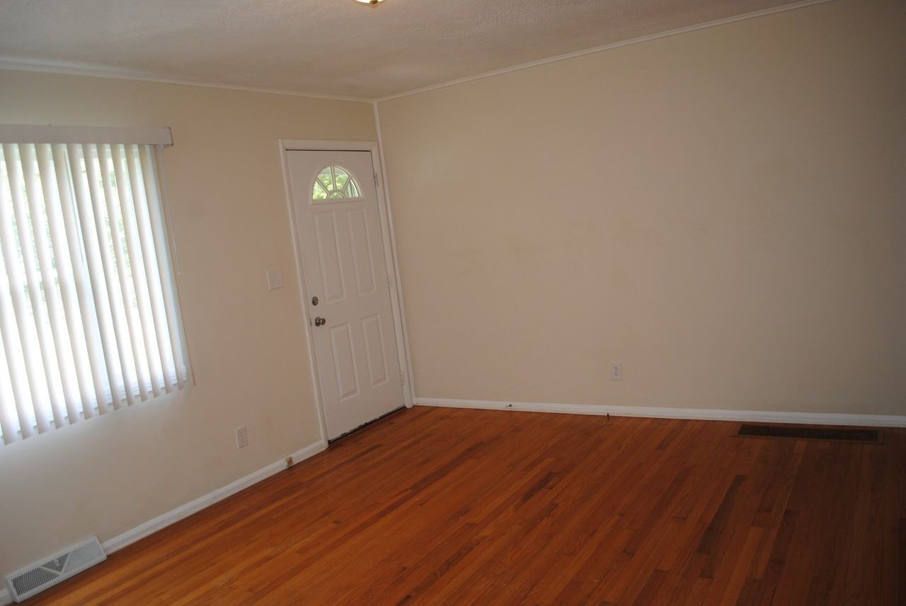 504 Fairmont St - Photo 2 of 2