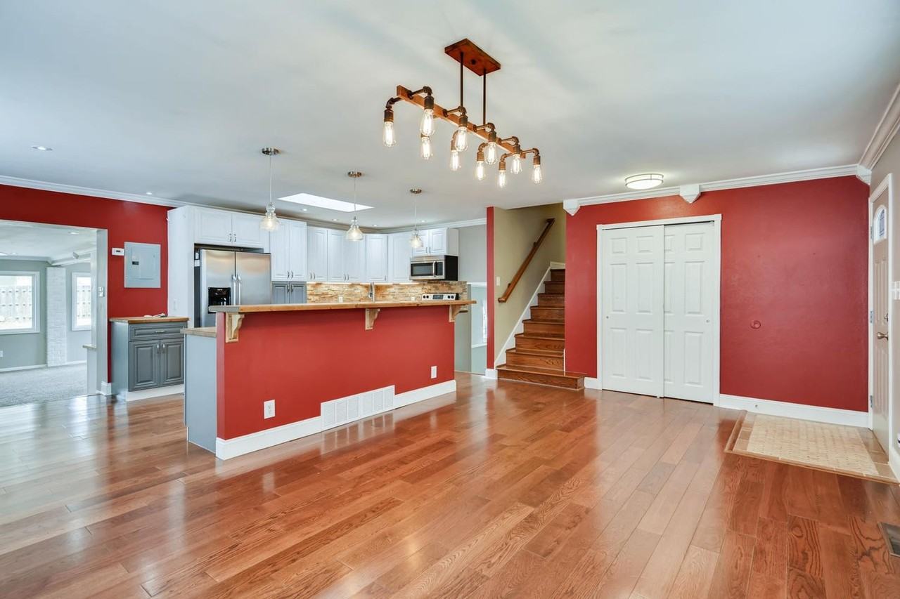 3250 E Parade Cir - Photo 2 of 12