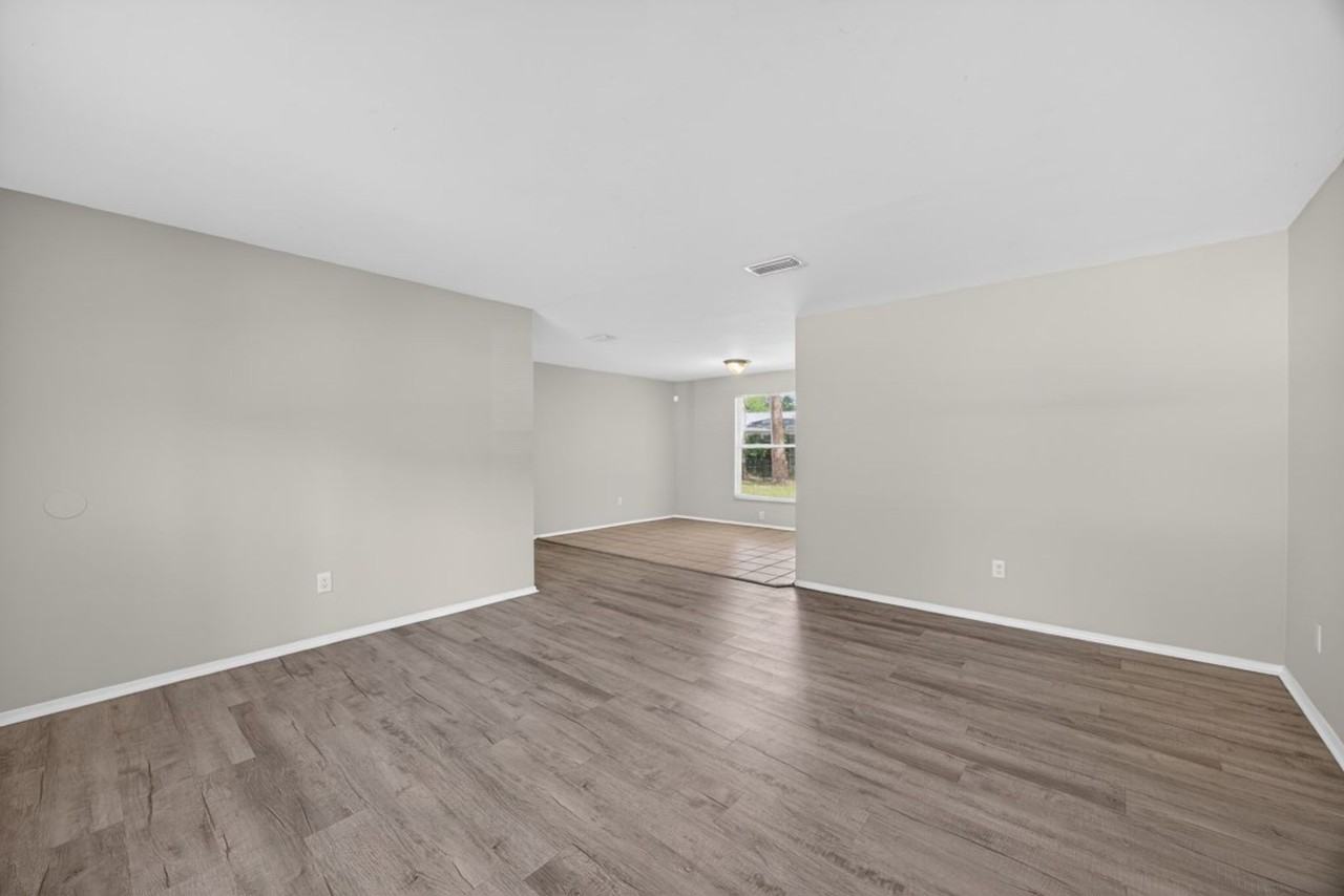 1675 Mary Beth Dr - Photo 5 of 32