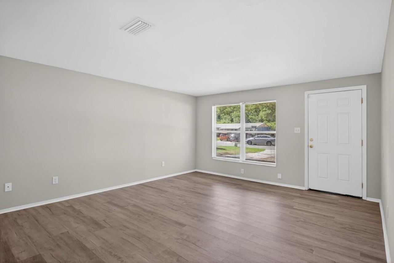 1675 Mary Beth Dr - Photo 6 of 32