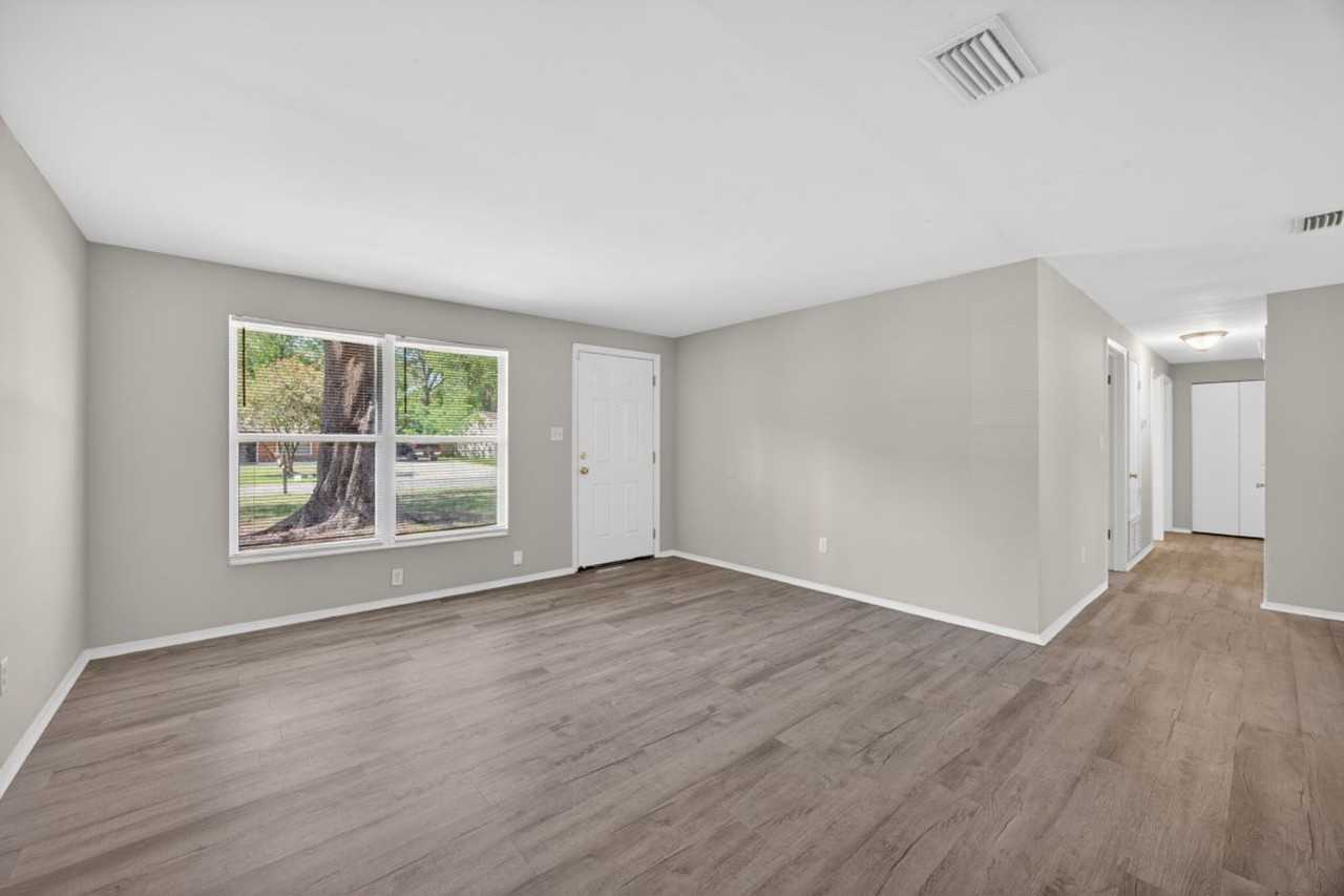 1675 Mary Beth Dr - Photo 7 of 32