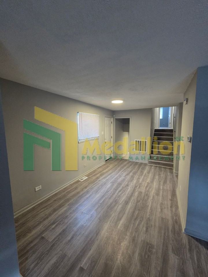 10635 S Cottage Grove Ave - Photo 3 of 20