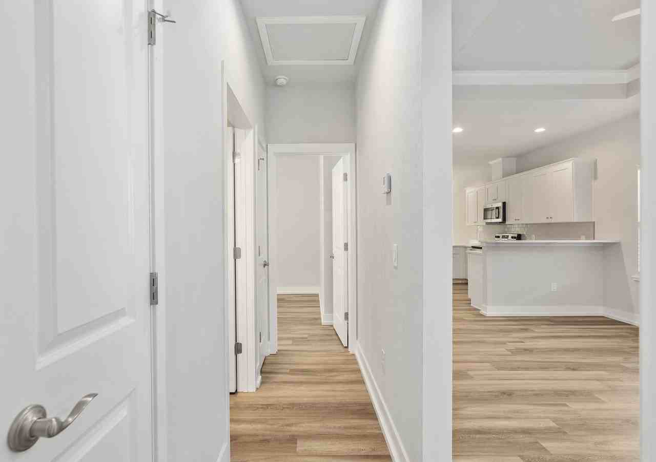 425 Nw 2nd St - Photo 2 of 23