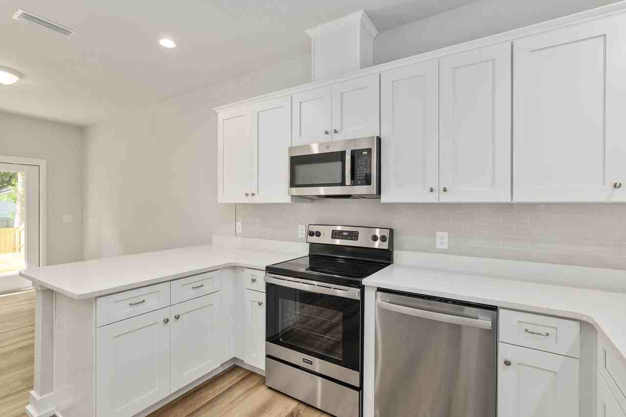 425 Nw 2nd St - Photo 7 of 23